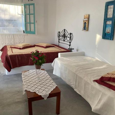 Sweet Home With Two Beds -One Single Room- With Beautiful View! Agia Marina  Exterior foto