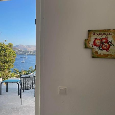 Sweet Home With Two Beds -One Single Room- With Beautiful View! Agia Marina  Exterior foto