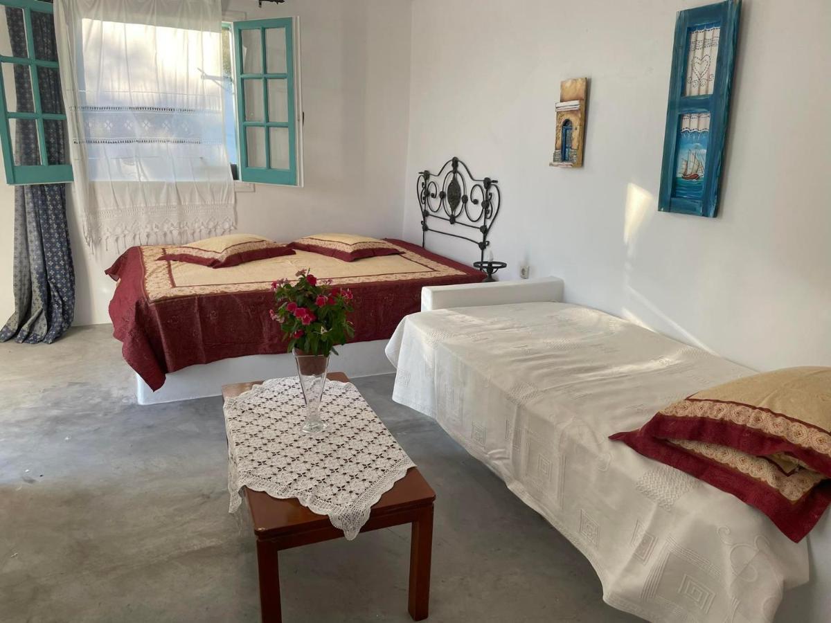 Sweet Home With Two Beds -One Single Room- With Beautiful View! Agia Marina  Exterior foto