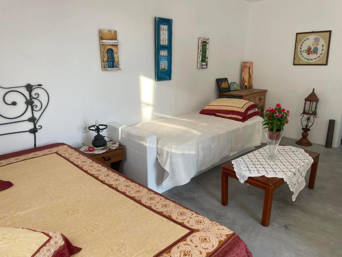 Sweet Home With Two Beds -One Single Room- With Beautiful View! Agia Marina  Exterior foto